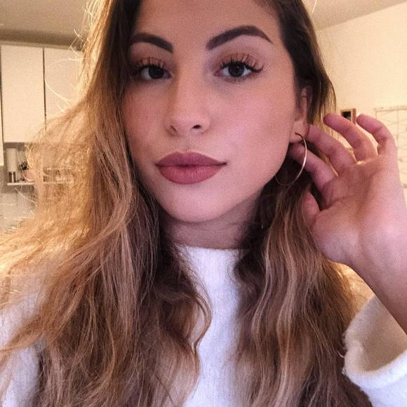 Meet your Posher, Aylin - Picture 1 of 1